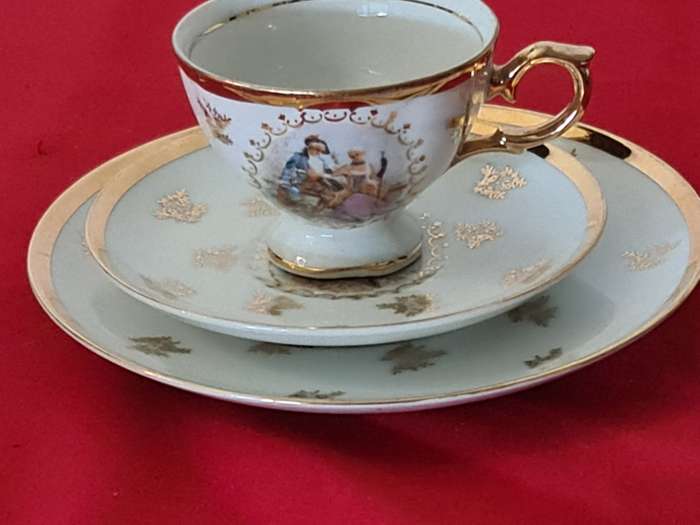 Victorian Style - Trio (Bid per Trio)