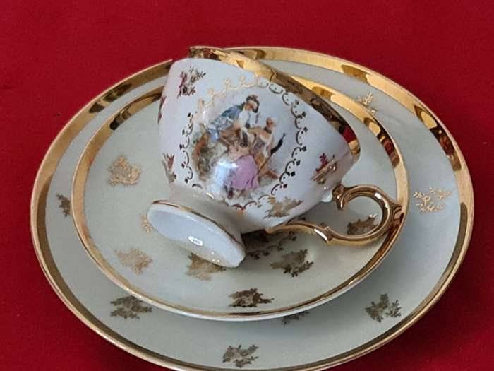Victorian Style - Trio (Bid per Trio)