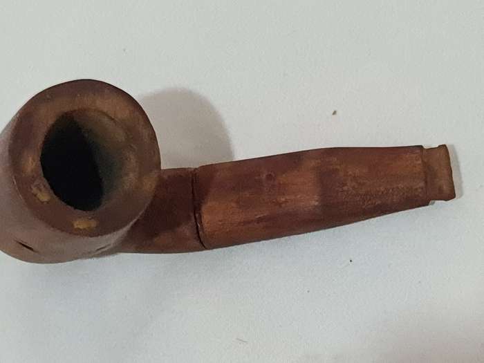 Vintage hand carved pipe