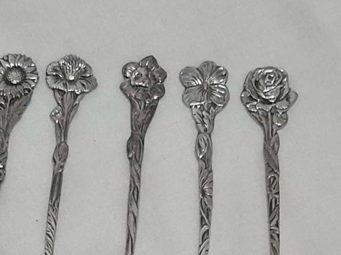 Silver plated flower cake forks