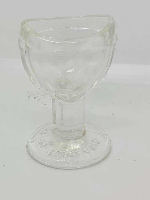X3 Glass Eye Baths and x1 Plastic
