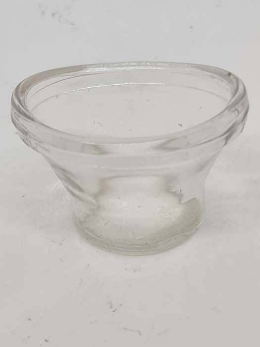 X3 Glass Eye Baths and x1 Plastic