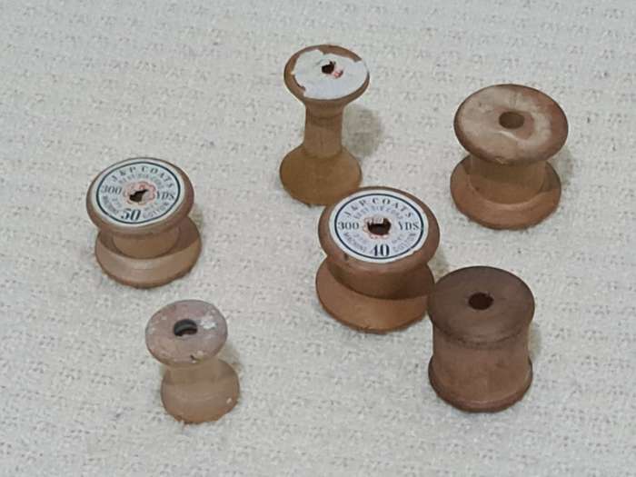 X6 Antique Wooden Bobbins