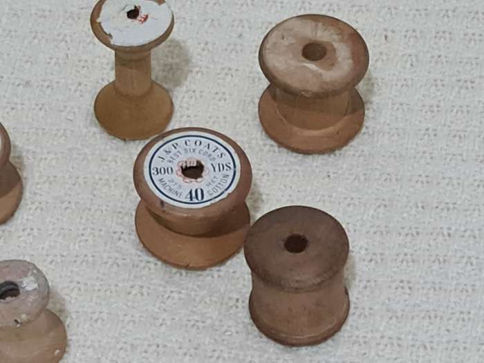 X6 Antique Wooden Bobbins