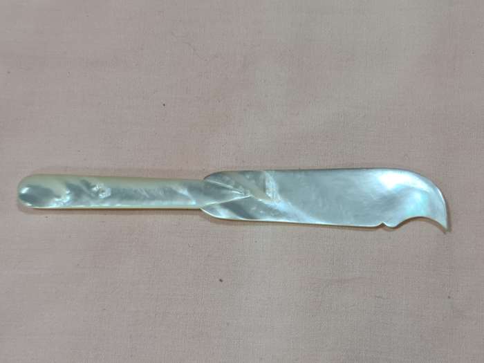 Mother of Pearl Caviar knife