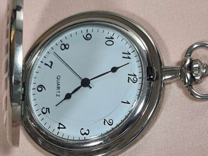 Pocket Watch: Quartz