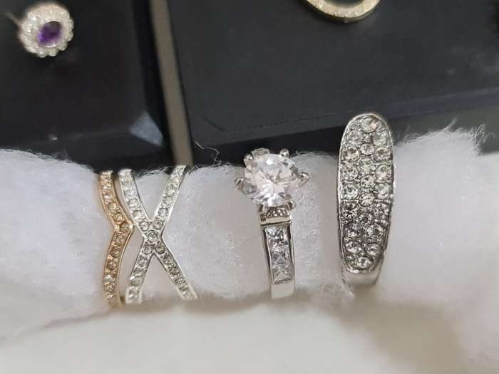 Mixed Vintage Jewelry. Brooches, rings, earrings, necklaces.