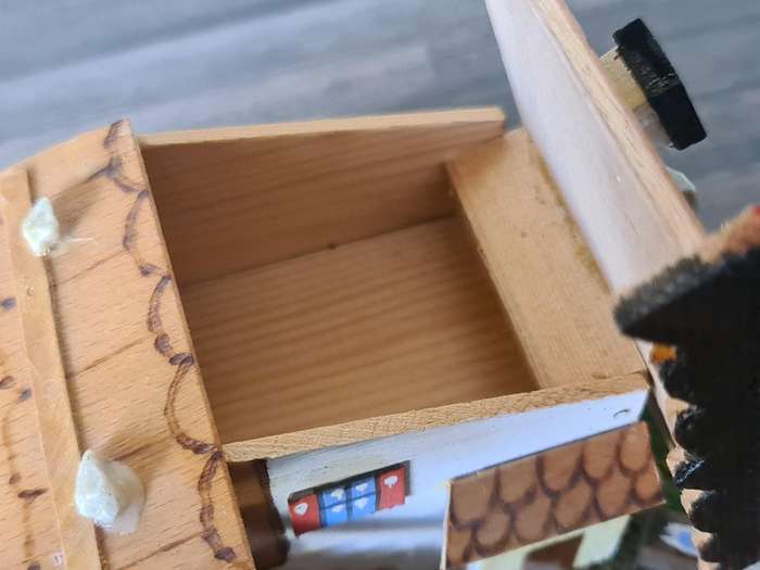 Swiss chalet with Reuge music box