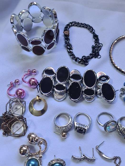 Mixed jewelry