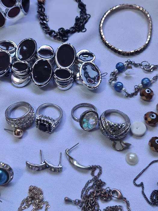Mixed jewelry