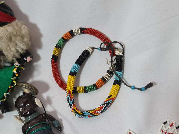 Mixed lot of vintage African items