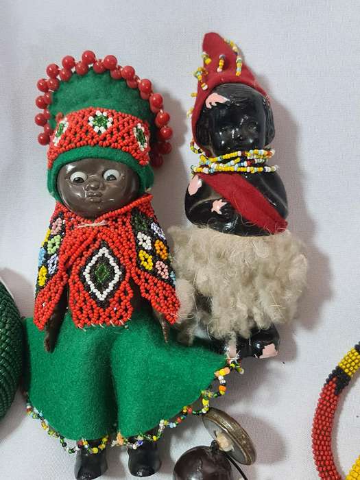 Mixed lot of vintage African items