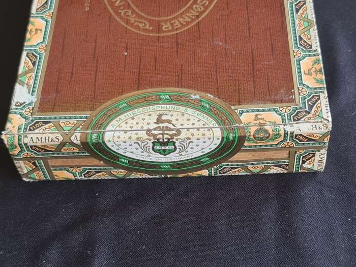 Vintage Rothchilds cigar box