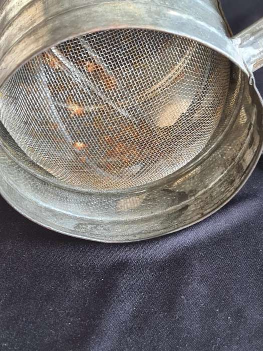 Vintage Victor 5 cups sift