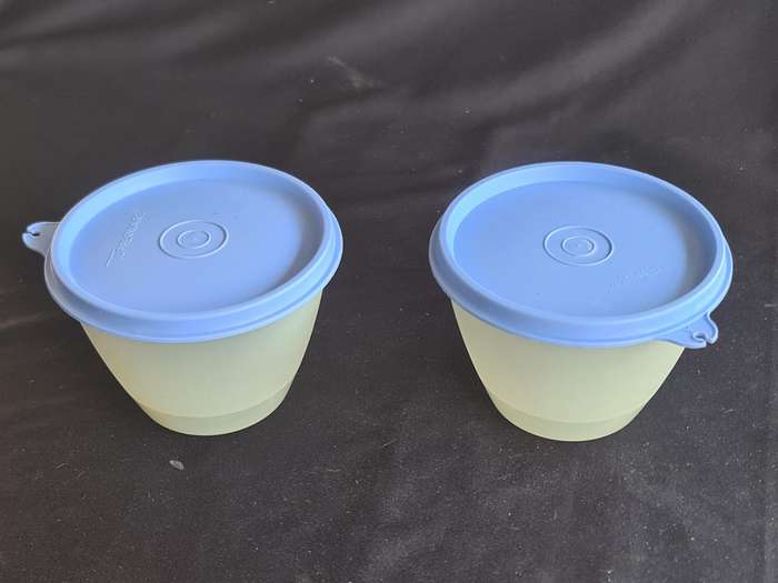 Tupperware: x2 Bowls (148-39)