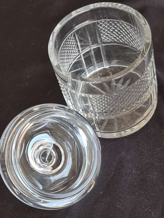 Stunning crystal Jar for your dressing table