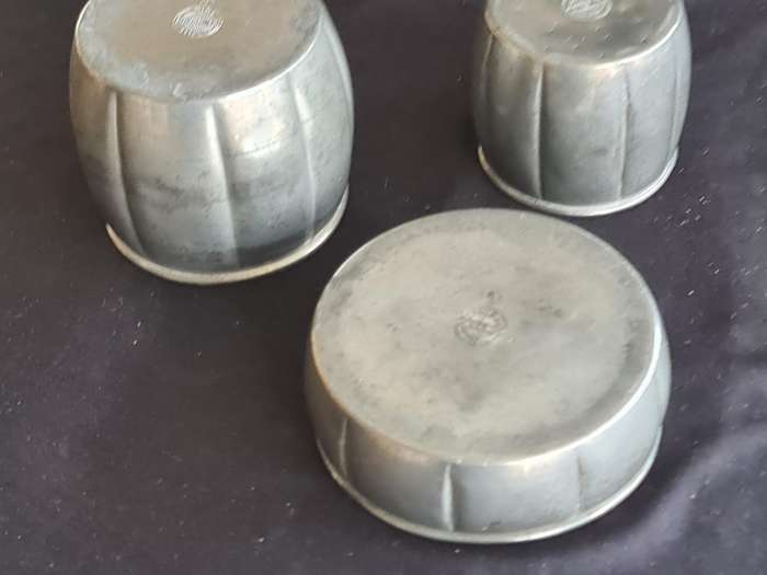 "Rio Zuiver Tin" Three small bowls