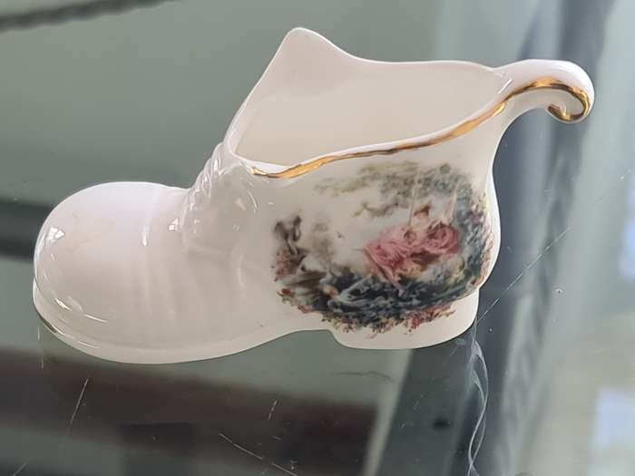 Two Limoges Vases, Shoe Taiwan.
