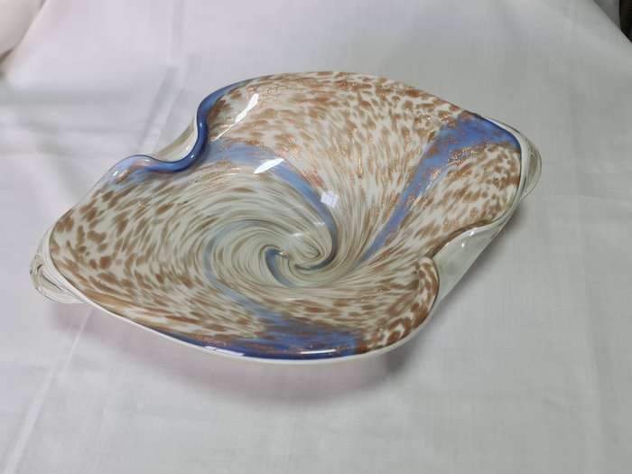 Stunning Murano Bowl with gold foil