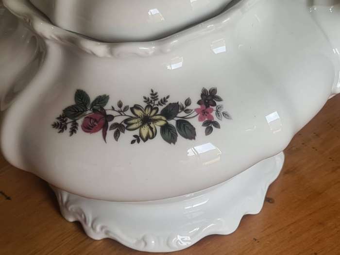 Pioneer Porcelain six Cup teapot