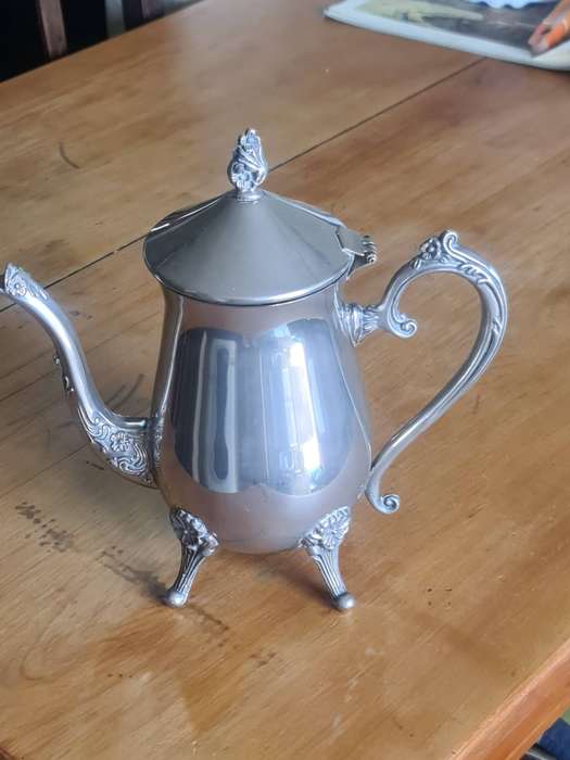 Six Cup Silver Plated teapot.