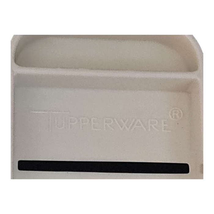 Tupperware grit with handles