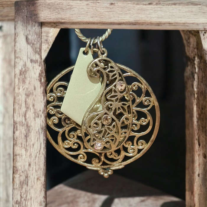 Vintage Gold tone filigree necklace
