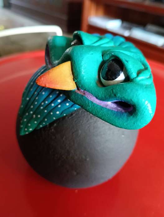 FUNNY BIRD KNYSNA CLAY ORNAMENT.
