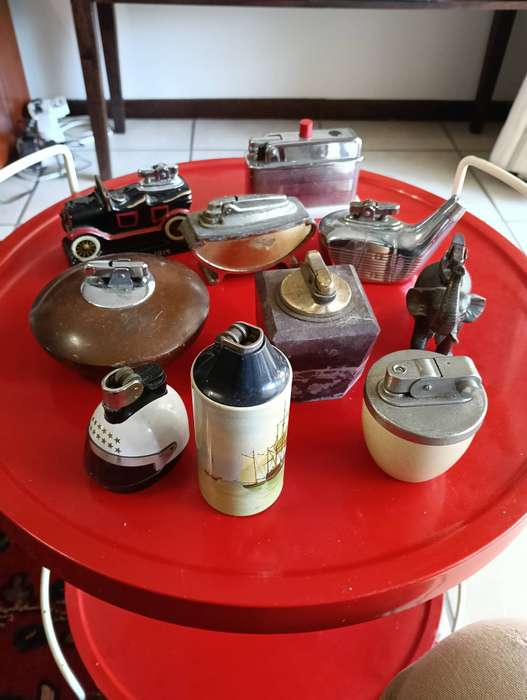 10 TABLE LIGHTERS COLLECTION.