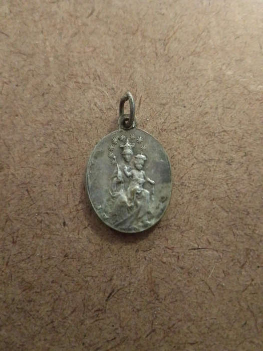 A MAGNIFICENT OLD VINTAGE RELIGIOUS PENDANT  !! MUST SEE