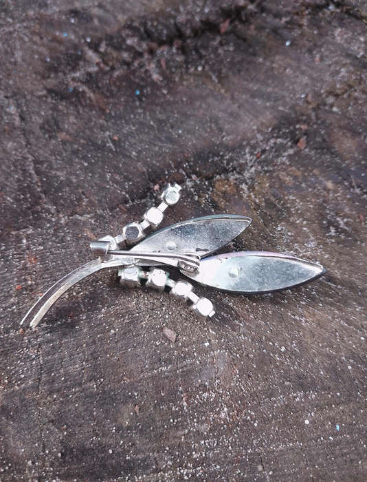 Mother of pearl shell leave and AB rhinestone Brooch