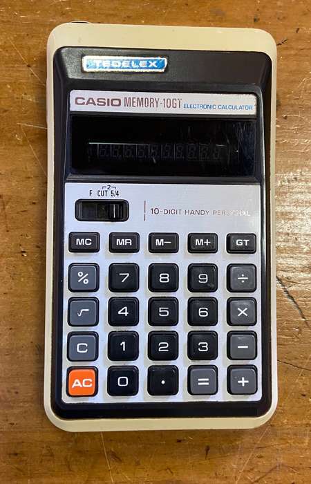 CALCULATOR CASIO TEDELEX MEMORY-10GT ELECTRONIC 10 Digit Handy Personal + NEW BATTERIES INCLUDED.