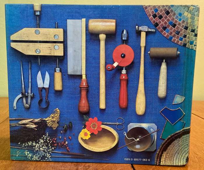 READER'S DIGEST CRAFTS AND HOBBIES - A STEP-BY-STEP GUIDE TO CREATIVE SKILLS - 1979.