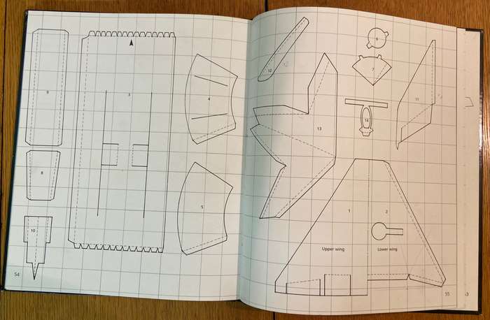 MAKING PAPER WARPLANES - DAVID HAWCOCK - 1st EDITION 1989 - DAVID & CHARLES LONDON.