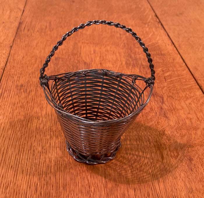 Silvered Metal ORNAMENTAL WOVEN BASKET with HANDLE.