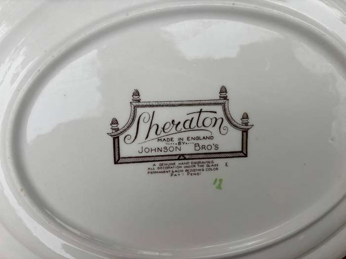 PLATTER OVAL SMALL JOHNSON BROTHERS SHERATON  ENGLAND  FLOWERS/ FLORAL BEAUTIFUL!!