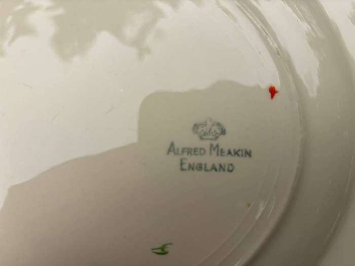 PLATTER  LARGE ALFRED MEAKIN MADE in ENGLAND FLOWERS FLORAL GILT SPRIGS