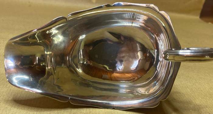 GRAVY / SAUCE BOAT STERLING SILVER BIRMINGHAM ENGLAND WILLIAM ADAMS  1911/2 115.5g Read notes.......