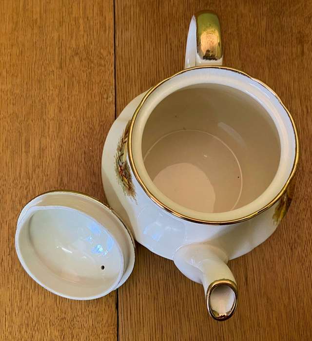 ALFRED MEAKIN TEA SET - 6 x TRIO`s, CREAMER, SUGAR, TEAPOT, CAKE PLATE - "The Hayride" - STUNNING!!!