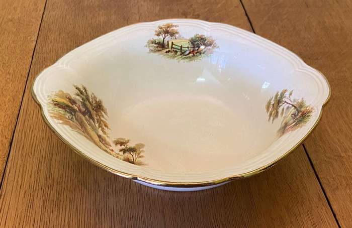 ALFRED MEAKIN "THE HAYRIDE" DINNER SERVICE - 38 PIECES - 6 PLACE - STUNNING!! TUREENS - PLATTER etc.