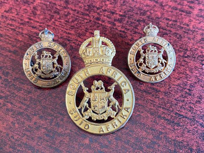 SA INSTRUCTIONAL CORPS-GILDING METAL CAP AND COLLARS-WORN PRE 1952-LUGS COMPLETE