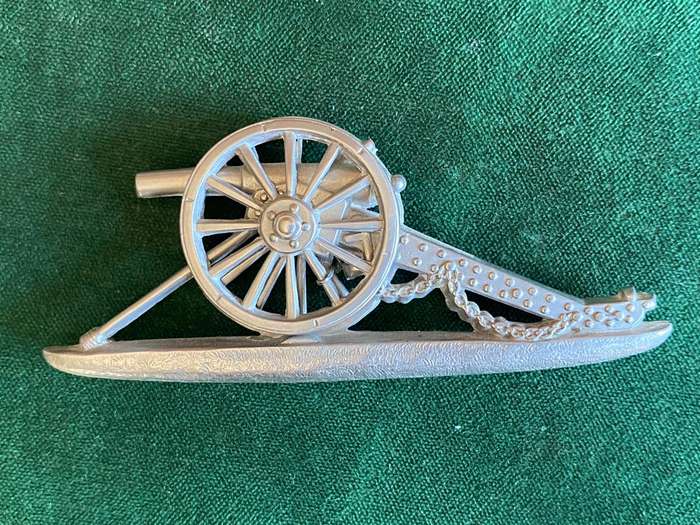 PRINCE ALFRED'S OWN CAPE VOLUNTEER ARTILLERY WHITE METAL POUCH BADGE PRE 1900-ORIGINAL-SCARCE-3 LUGS
