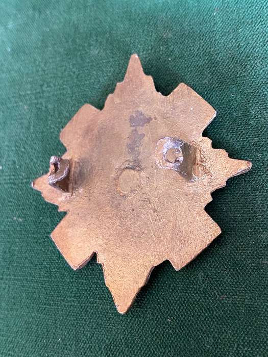 KIMBERLEY REGIMENT,BRONZE CAST CAP BADGE-WORN 1939-46-SOLID CENTRE