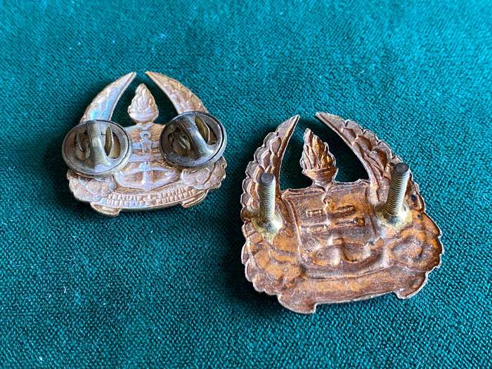 SA ARMY GYMNASIUM GILDING METAL CAP AND COLLAR-WORN 1950-67-LUGS + PINS INTACT