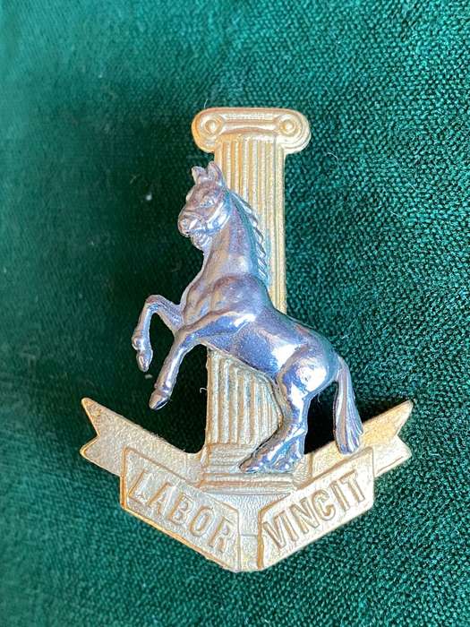 61 BASE WORKSHOP,BI/METAL CAP BADGE-APPROVED IN 1988- 2X SCREW LUGS
