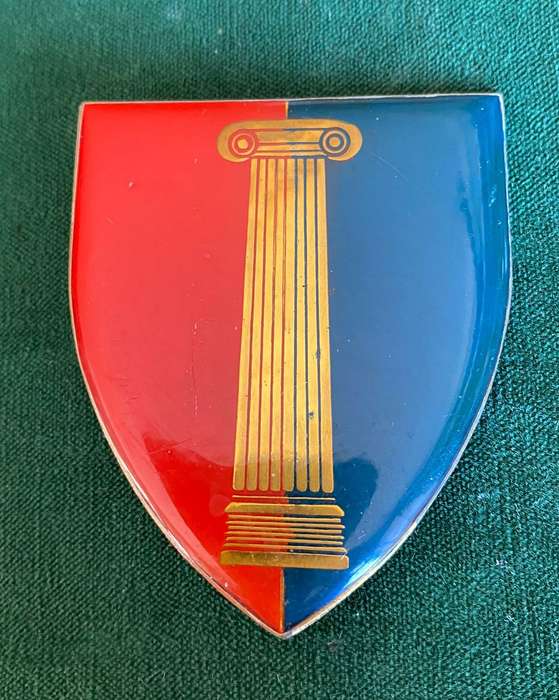 61 BASE WORKSHOP FLASH-GOLD TYPE 2ND ISSUE- 2 PINS