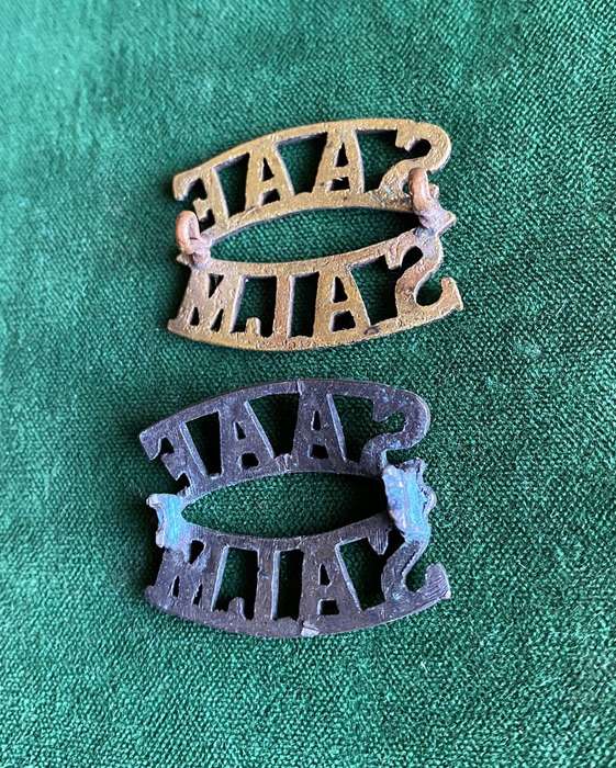 SAAF TITLE PAIR-WORN 1923-1950-2 LUGS ON ONE TITLE MISSING