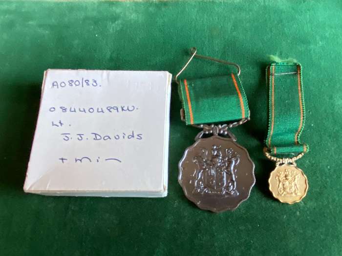 GOOD SERVICE MEDAL-BRONZE COMMANDO-1975-86/10 YEARS COMES WITH ORIGINAL PRESENTATION BOX-SWA CAMPAIG