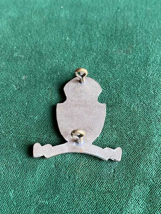 SA MILITARY COLLEGE CAP BADGE-WORN 1924-1955- 2 LUGS