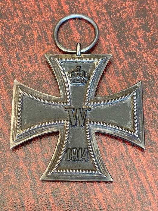 ORIGINAL WW1 2ND CLASS (EKZ) IRON CROSS-STAMP ON THE RING